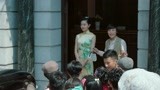 《小楼又东风》晗芝蜕变成大明星 处处都是记者采访
