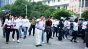 同学聚会30年后重返母校,配上这几段音乐亲切生动,特色鲜明!音乐背景音乐视频音乐爱奇艺