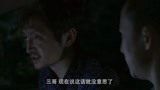铁腕行动：众人闯卡警察立马开枪上前追赶围捕,众人被警察围堵