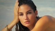 天使爱美丽 Lily Aldridge《体育画报》泳装特刊时尚完整版视频在线观看爱奇艺