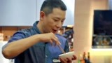 青春旅社：王嘉尔一饮而尽，对美食最大的回馈，一点不顾男神形象