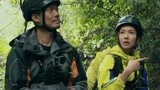 跟着贝尔去冒险：刘语熙帅气一跃，比拍戏都酷，真是太勇敢了！