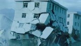 惊天动地：没有一丝预兆，8级大地震瞬间降临汶川，房屋顷刻崩塌
