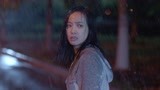 《陌生的恋人》罗芊怡感到非常害怕 她跳窗逃走了
