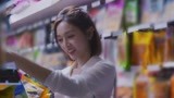 吴宣仪购物欲大增 小鬼“男友力”爆发
