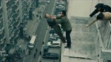 警察故事：成龙大哥救人，从高楼掉下去！哇哦