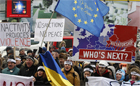 乌克兰：警方在独立广场与抗议者对峙