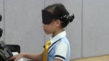 《天才小琴童》新赛制苛刻考验学员 戴上眼罩盲弹难度极大