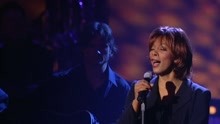 Donna Summer ft 唐娜桑瑪 - Dim All the Lights (from VH1 Presents Live & More Encore!)