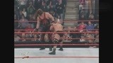 当年WWE第一人冷石奥斯丁有多强一打二全部放倒！