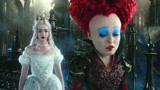 爱丽丝梦游仙境，红皇后变成大头娃娃，其实都是白皇后害的