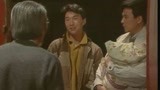 皇城根儿：男子抱着捡的孩子，与小刘跟老爷子解释，终进家门