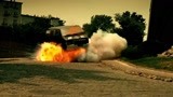 硬汉2：劫匪抢劫押运车，炸弹竟是一辆玩具车！看完不可思议！