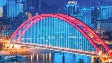 武汉超美灯光秀惊艳全国，点亮25公里长江岸线为祖国庆生！
