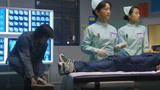 无限生机：医生抢救病人，奇葩小伙竟脱自己鞋子看抢救！人才啊