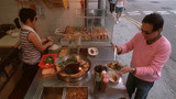 煎酿三宝：香港街边小吃真是有食欲呀，把菜放齐了，加上料汁一拌