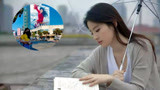 刘亦菲生日晒美照，站街边与《花木兰》海报合影秒变小迷妹