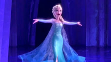 冰雪奇缘：安娜变冰雪女王，魔力造冰城堡，震撼的瞬间美呆了！