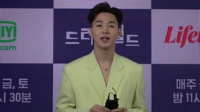 온라인에서 시 Henry_ID_Main 자막 언어 더빙 언어