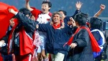 回顾2002年世界杯，世预赛中国队战平卡塔尔，李伟峰黄金头球