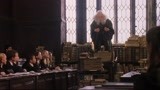 《哈利·波特1：哈利·波特与魔法石》(3) | 赫敏教罗恩羽毛魔法 罗恩却一句话把她气哭