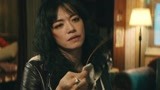 《摇滚狂花》主题曲：《她》
