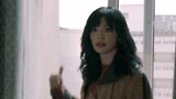 《摇滚狂花》小视频：这么点事儿彭莱让大崔跳窗户