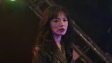 《摇滚狂花》彭莱在台上看到了自己 最后一道心理防线彻底崩溃