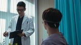 《卧底巨星》李荣浩假扮医生被识破身份 医院跑酷大秀身手