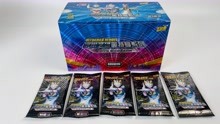 奥特曼荣耀版第18弹卡片玩具开箱，收集稀有HR卡3D卡片！