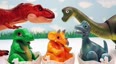 恐龙玩具照顾小恐龙玩具朋友们