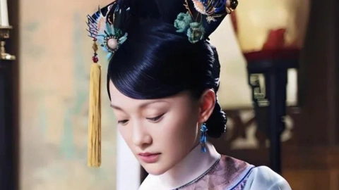线上看 明明归贵为皇后，为何如懿传周迅只戴单边流苏？全是导演的细节 (2025) 带字幕 中文配音