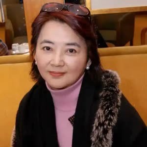 Sibelle Hu